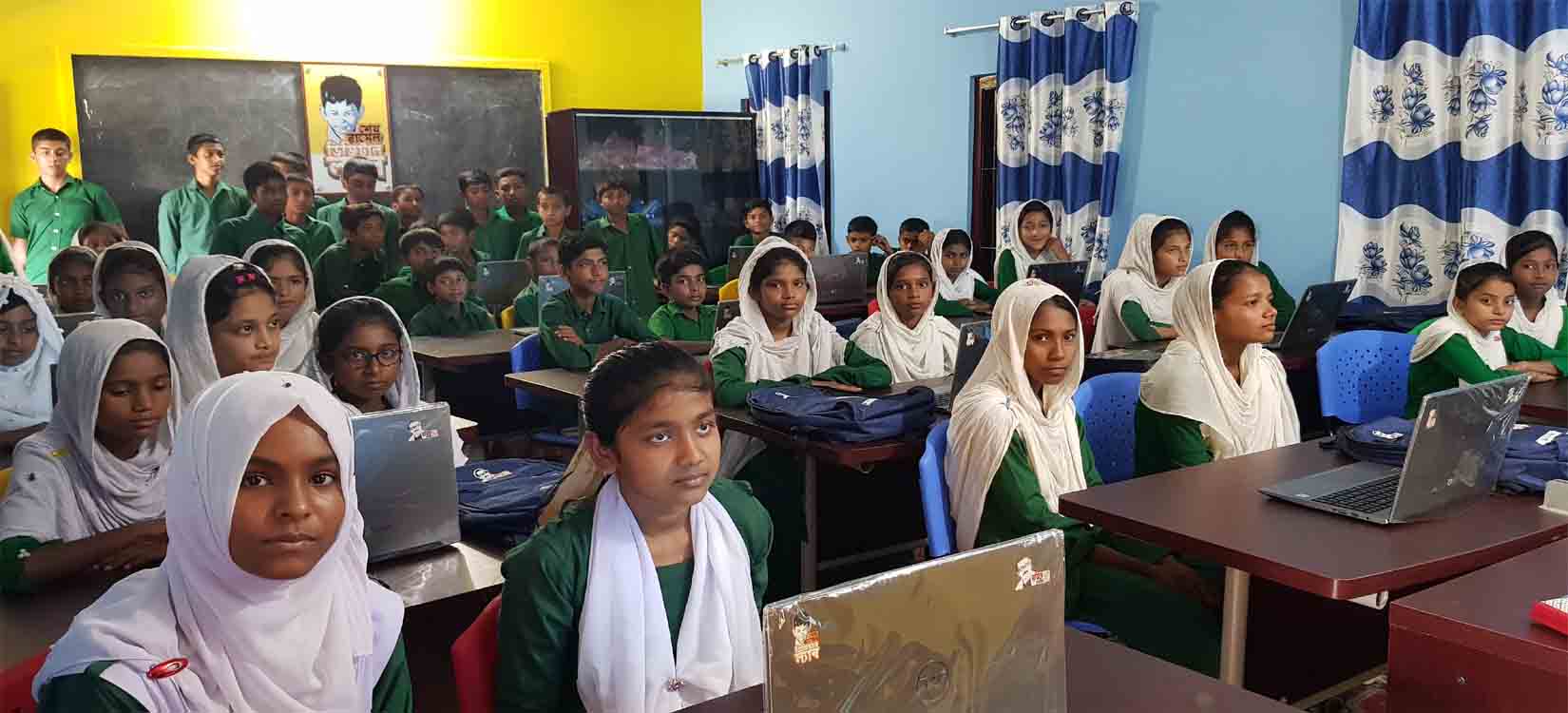 Hi Tech Polytechnic Institute - Slide